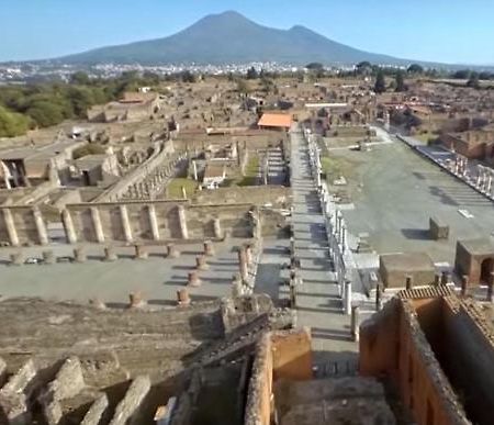 Pompei Center Life Atmosphere Exteriör bild